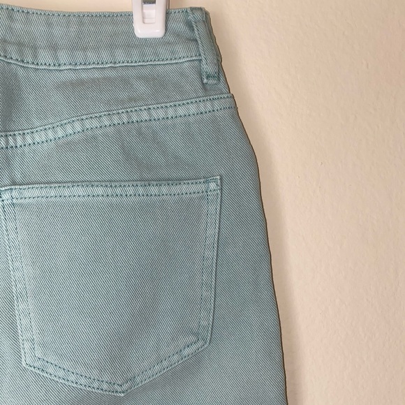 *NEVER WORN* MOM JEANS- MINT - Picture 6 of 6